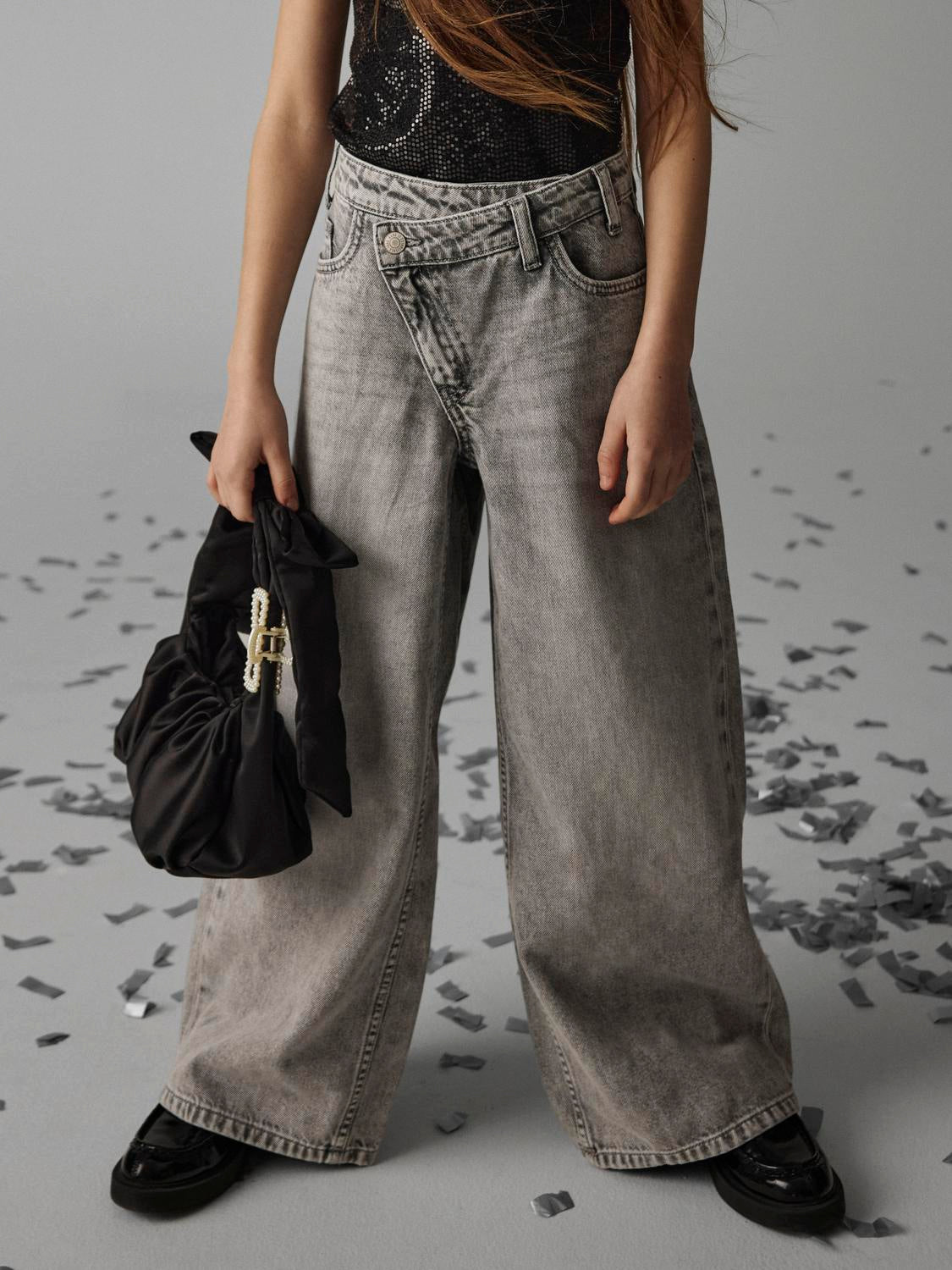 model_shot-creative